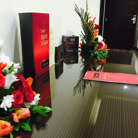 Royaute Luxury Suites And Hotel Gulberg Lahor Dış mekan fotoğraf